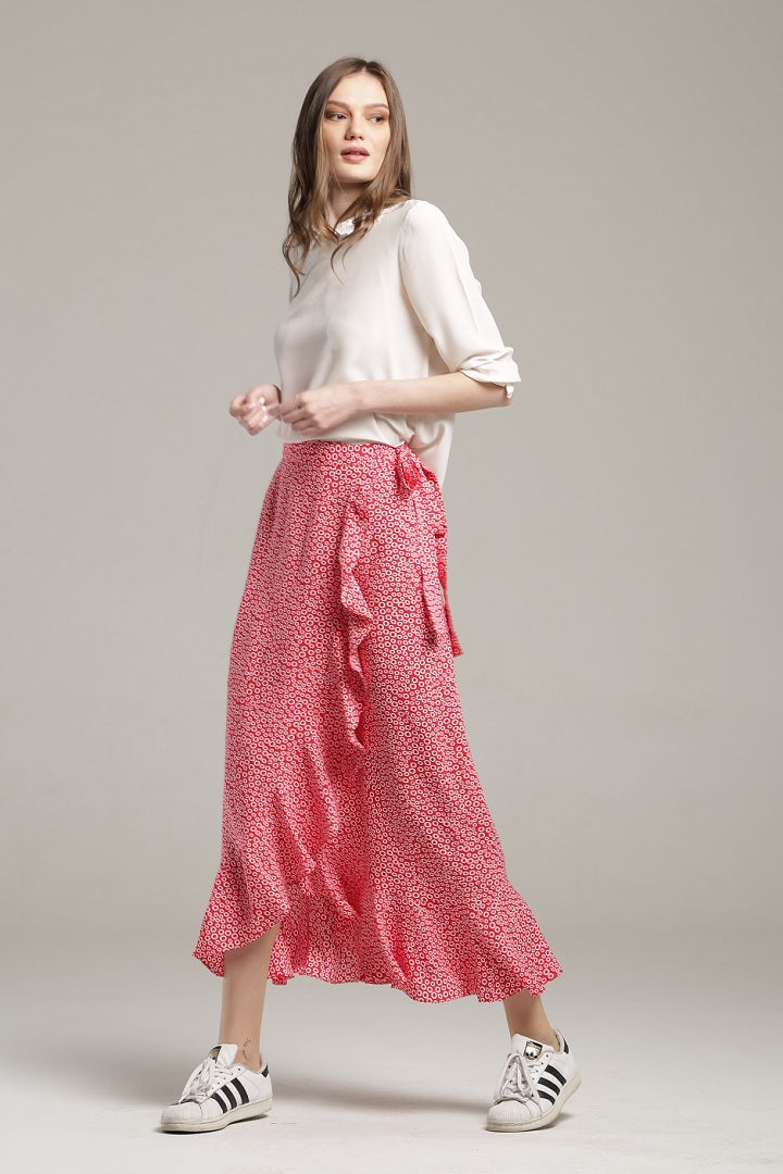 Ruffled floral-print wrap skirt in red