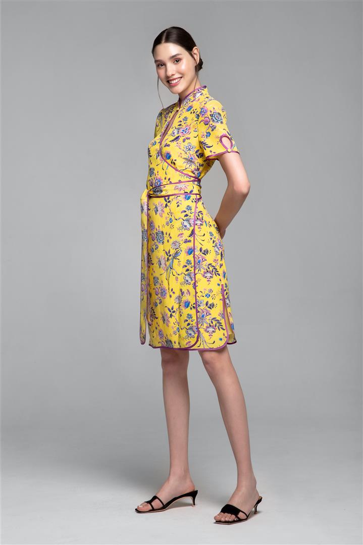 Kimono-style silk wrap dress with oriental print in yellow RUMOUR LONDON Kimono-style silk wrap dress with oriental print in yellow RUMOUR LONDON