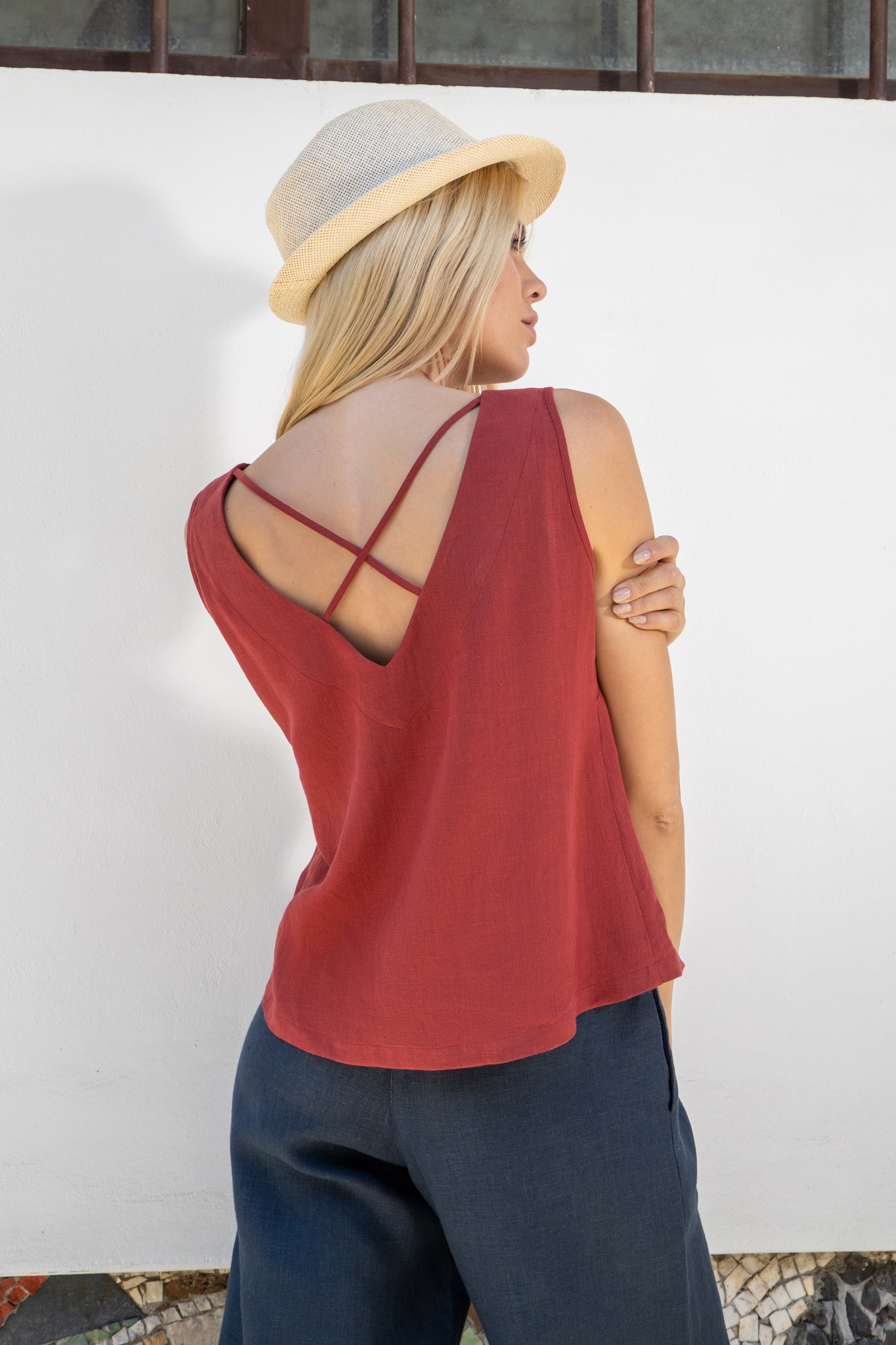Madrid linen sleeveless top with open back with straps