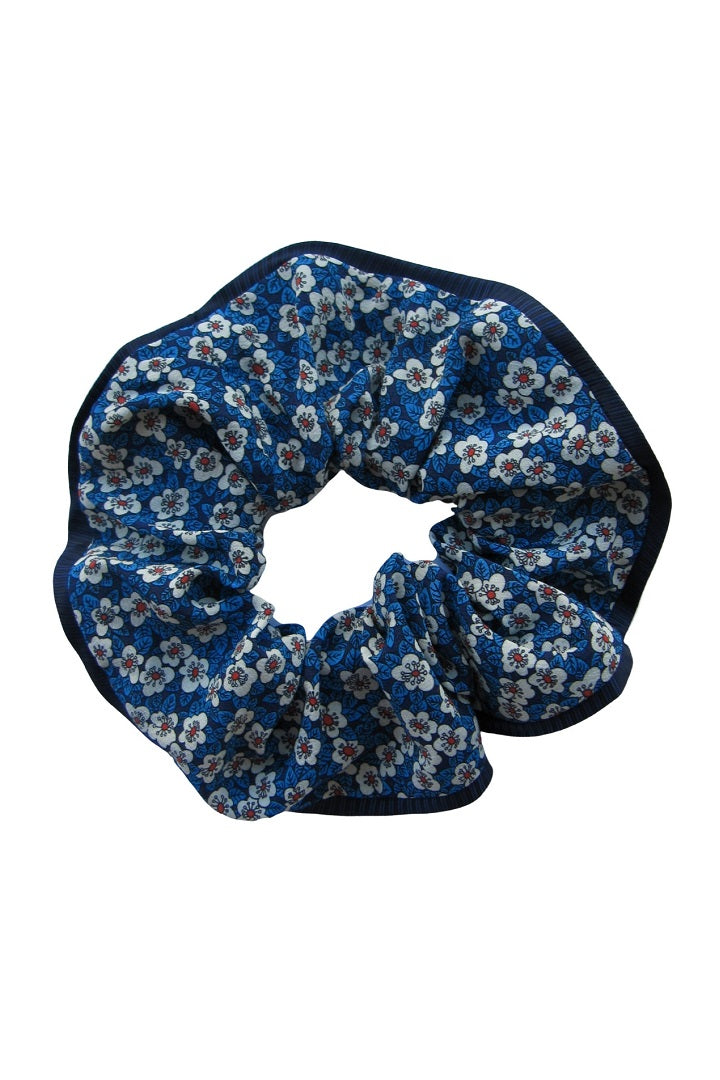 Silk scrunchie with small florals in navy