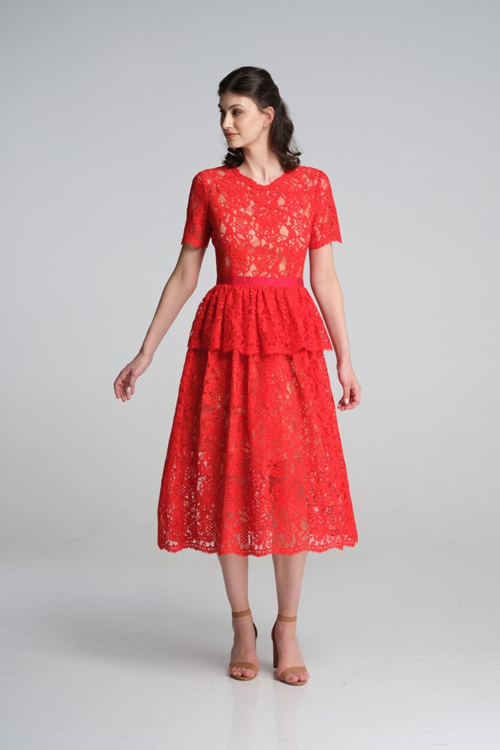 Lace midi dress with peplum in scarlet