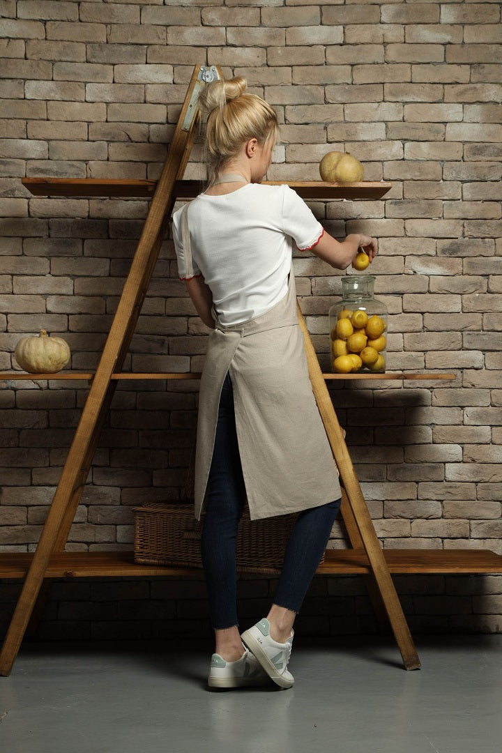 Classic tie-around linen apron in sand