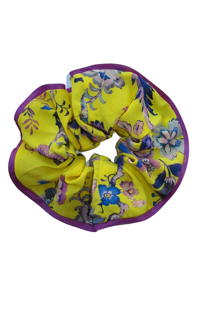 Silk scrunchie with oriental floral print in yellow