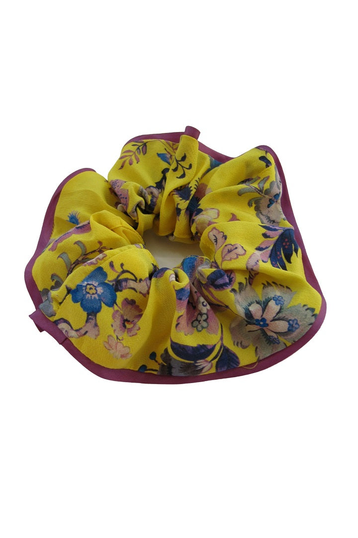 Silk scrunchie with oriental floral print in yellow